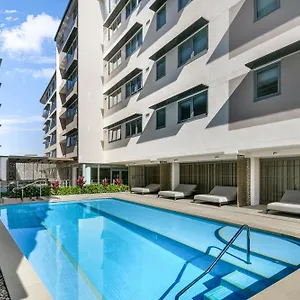 Lowanna Kawana Hotel
