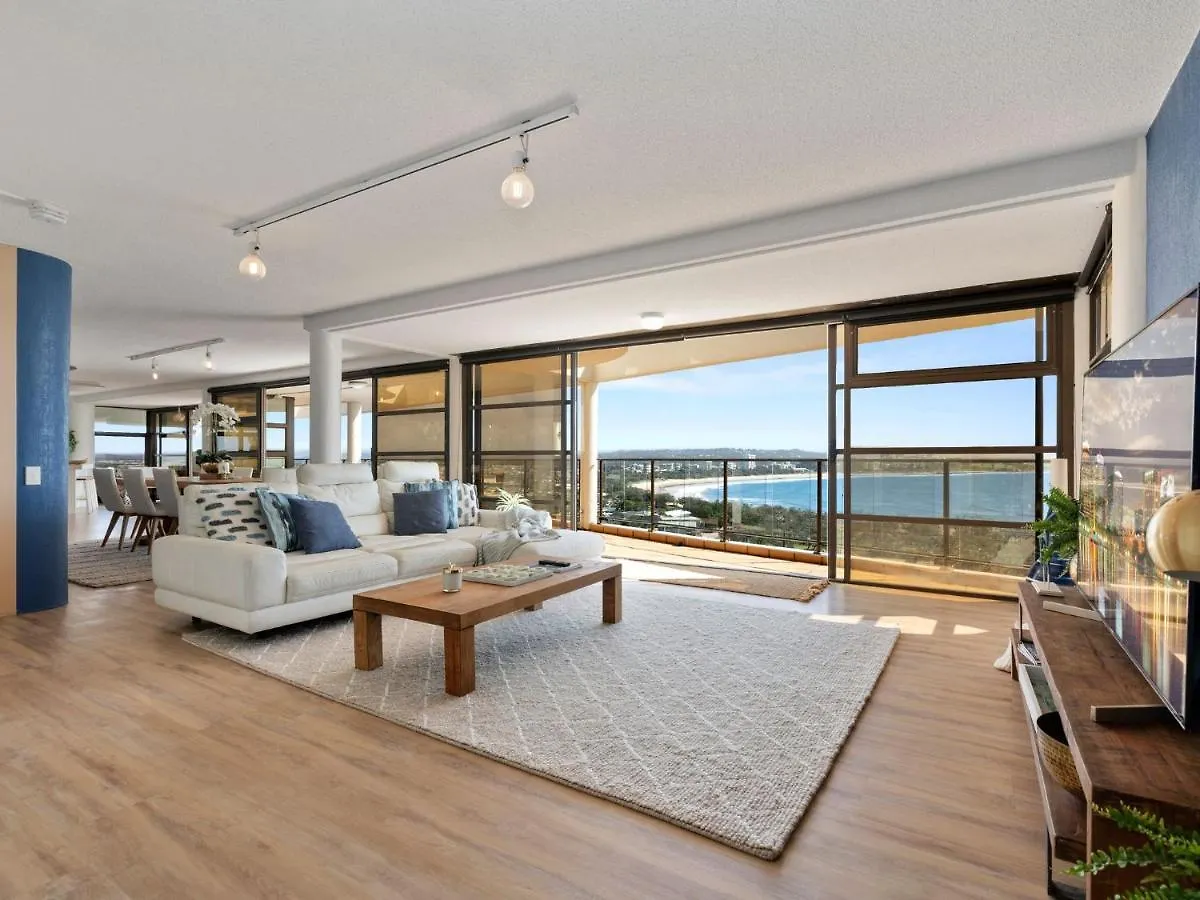 The Penthouse @ Point Cartwright - Instant Hotel Winner 2019 Buddina