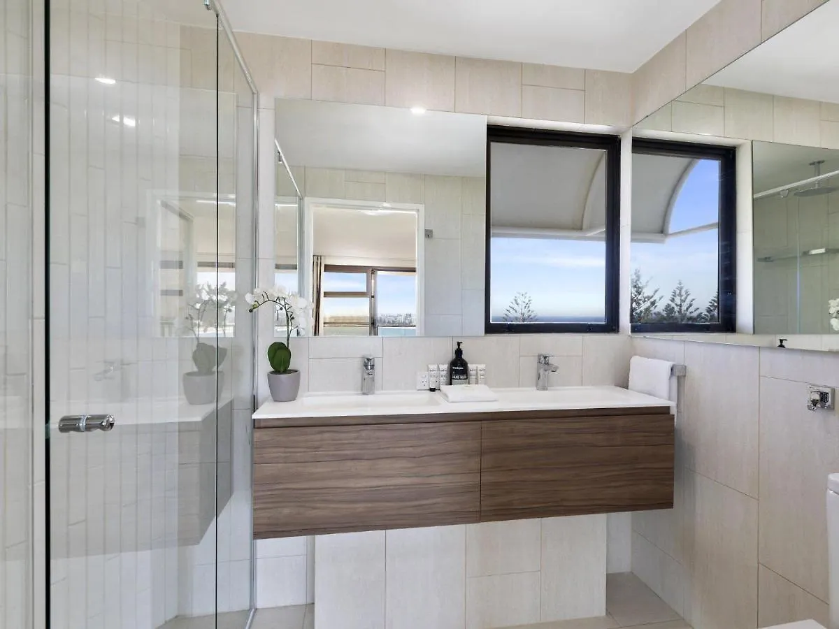 Апартаменты The Penthouse @ Point Cartwright - Instant Hotel Winner 2019 Buddina Австралия