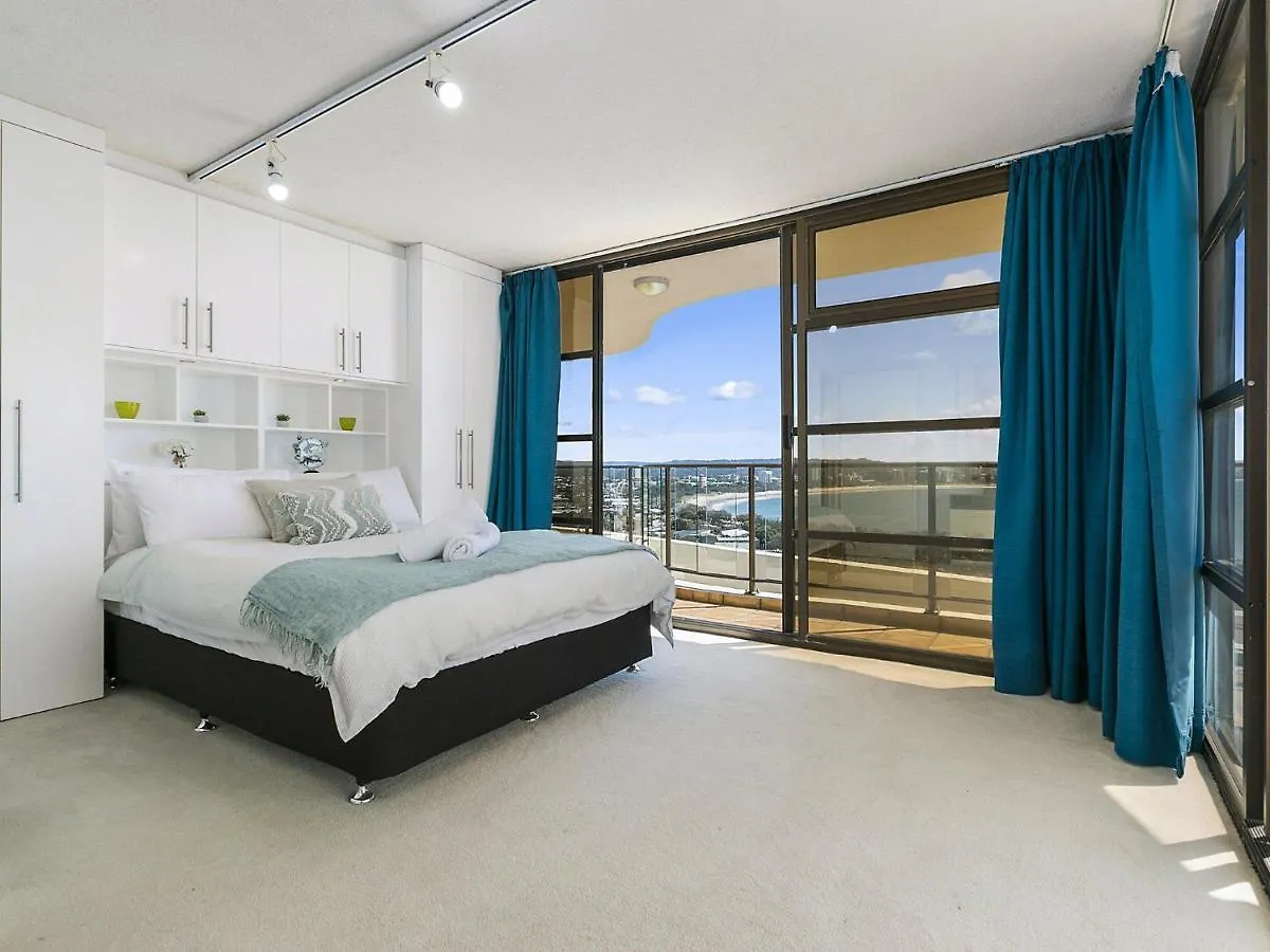 The Penthouse @ Point Cartwright - Instant Hotel Winner 2019 Buddina Апартаменты