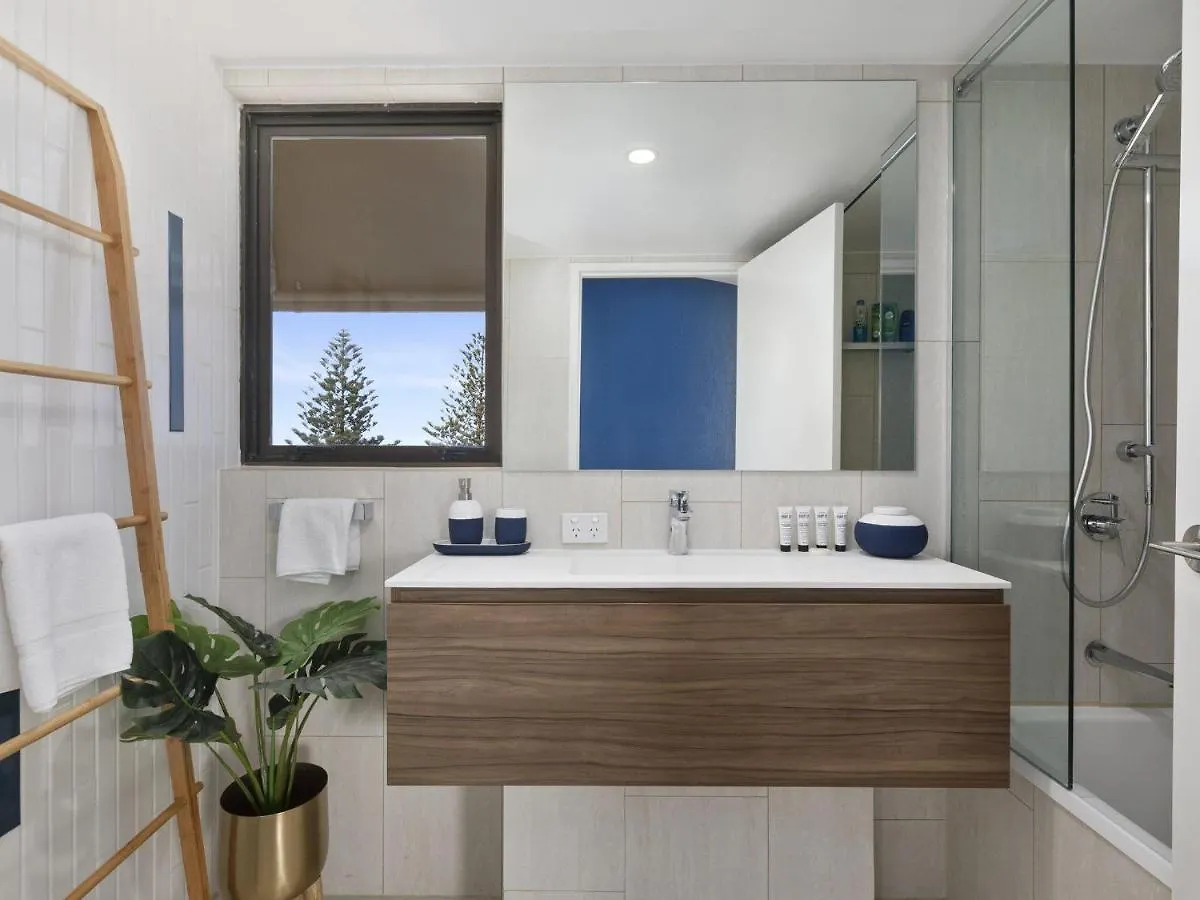 The Penthouse @ Point Cartwright - Instant Hotel Winner 2019 Buddina