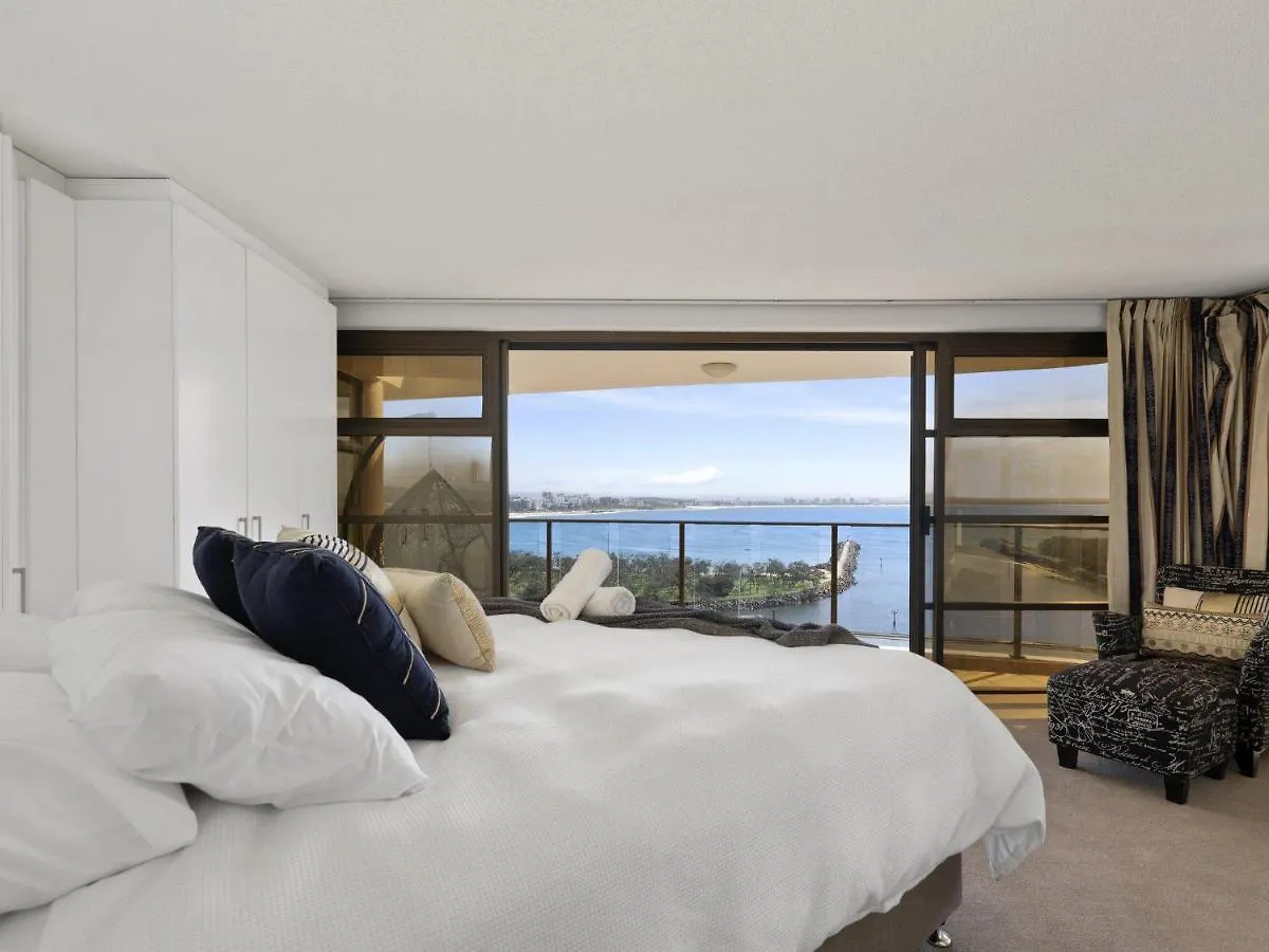 Апартаменты The Penthouse @ Point Cartwright - Instant Hotel Winner 2019 Buddina