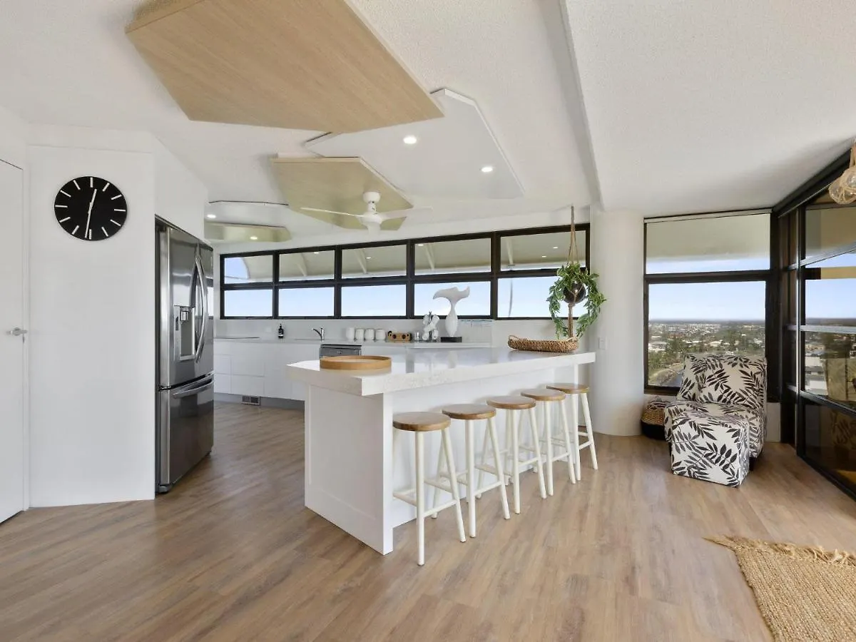 Апартаменты The Penthouse @ Point Cartwright - Instant Hotel Winner 2019 Buddina Австралия